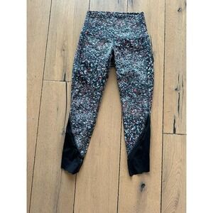 Lululemon Womens Size 4 Cropped Leggings Black Floral Mesh Panel Athletic Pants